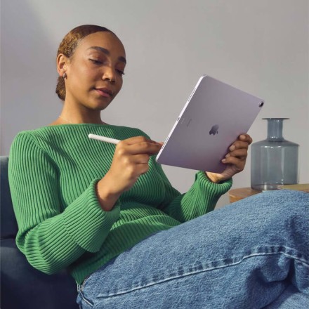 Планшет Apple iPad Air 13" 256Gb (2024) Wi-Fi + Cellular серый космос
